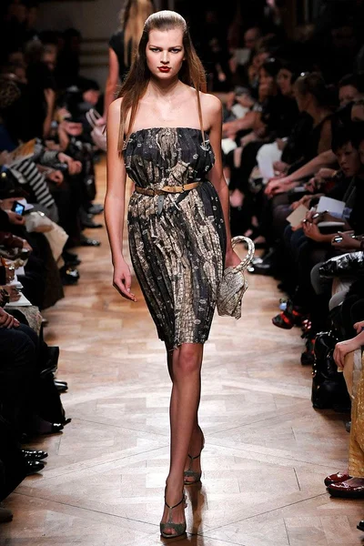 Look 29
